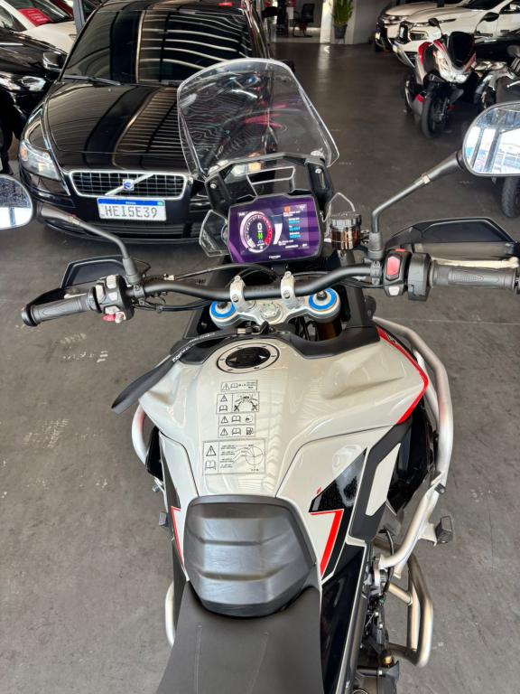 TRIUMPH Tiger 900 - Foto
