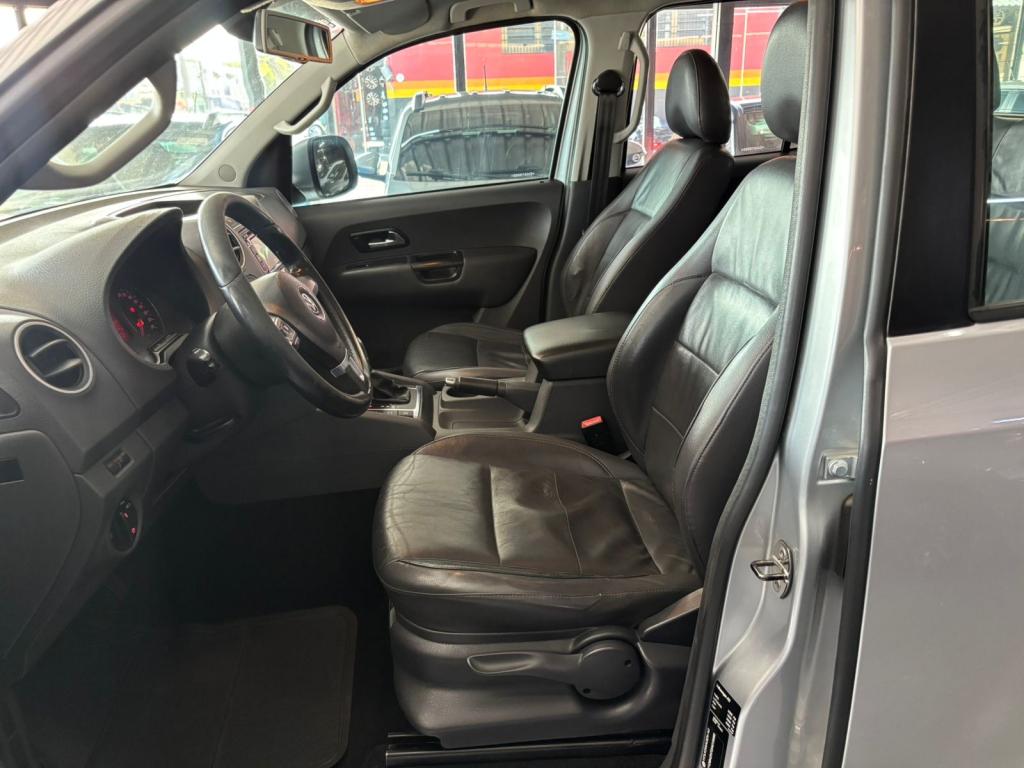 VOLKSWAGEN Amarok - Foto