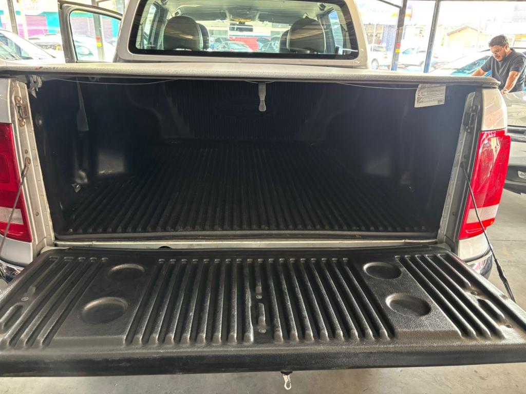 VOLKSWAGEN Amarok - Foto