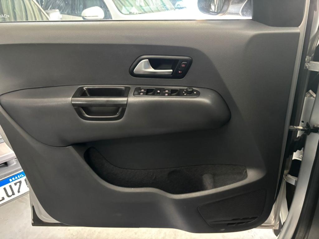 VOLKSWAGEN Amarok - Foto