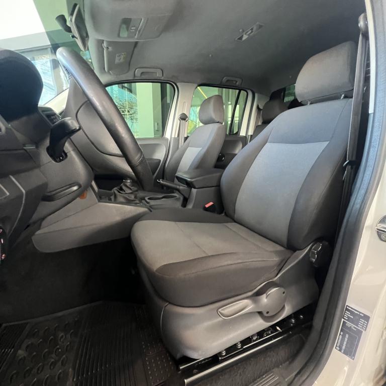 VOLKSWAGEN Amarok - Foto