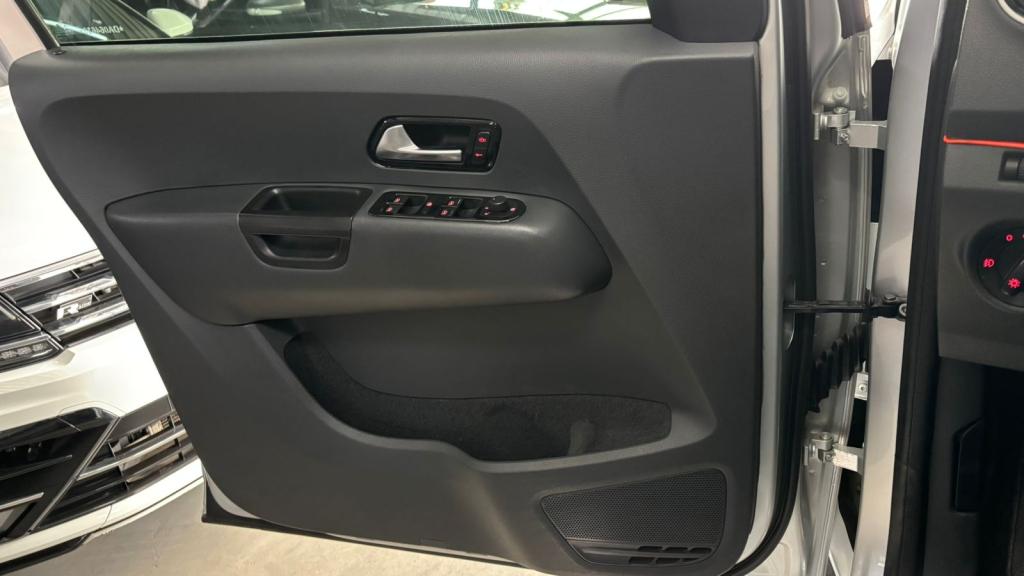 VOLKSWAGEN Amarok - Foto