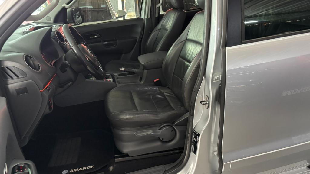 VOLKSWAGEN Amarok - Foto