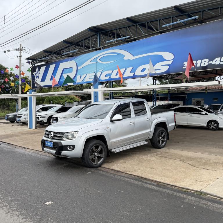 VOLKSWAGEN Amarok - Foto