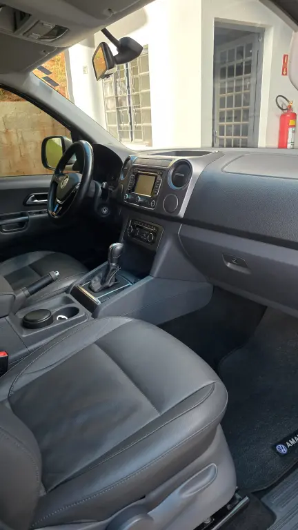 VOLKSWAGEN Amarok - Foto