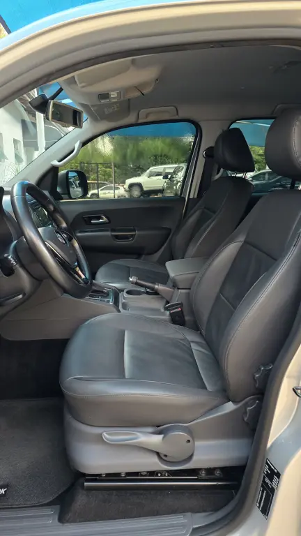 VOLKSWAGEN Amarok - Foto