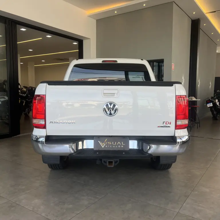VOLKSWAGEN Amarok - Foto