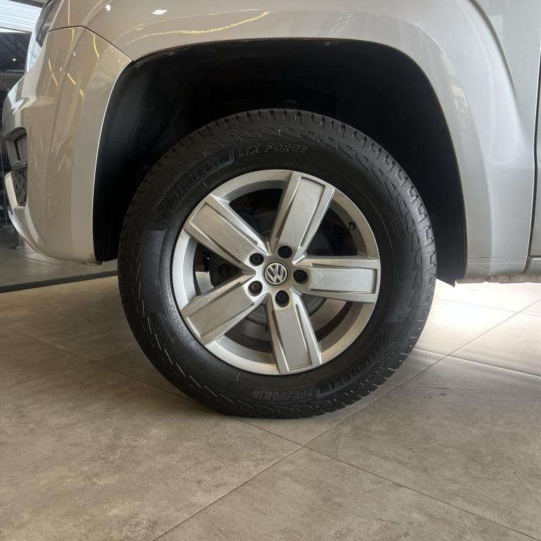 VOLKSWAGEN Amarok - Foto