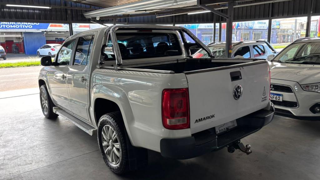 VOLKSWAGEN Amarok - Foto