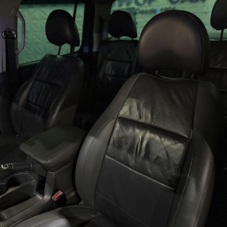 VOLKSWAGEN Amarok - Foto