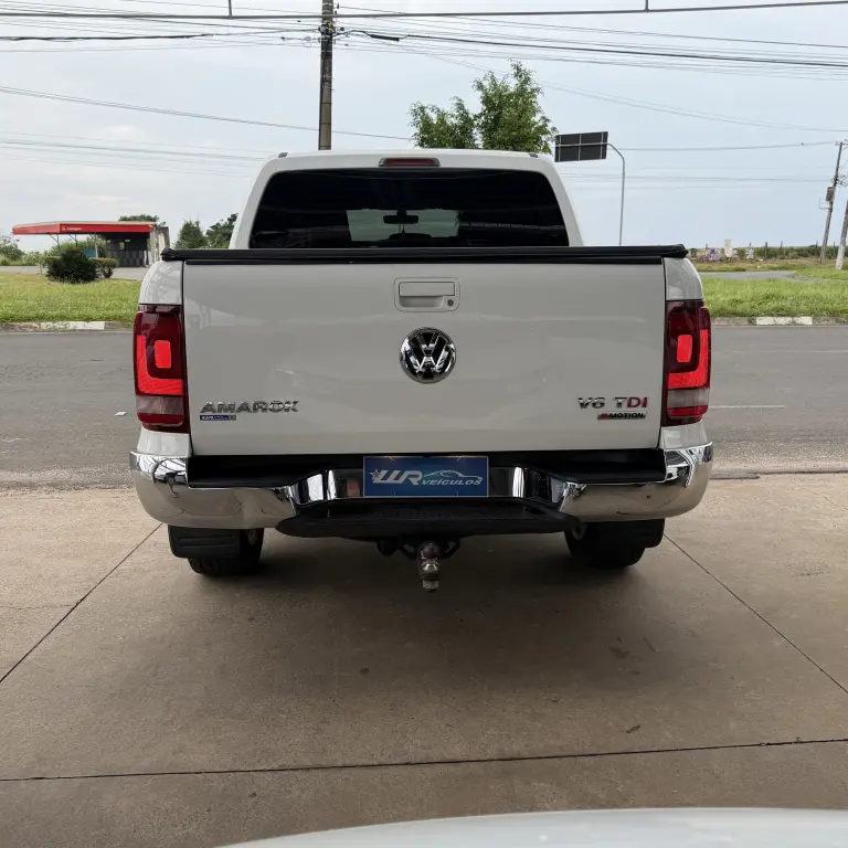 VOLKSWAGEN Amarok - Foto