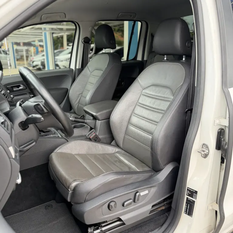 VOLKSWAGEN Amarok - Foto