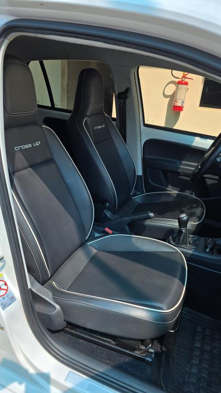 VOLKSWAGEN Cross UP - Foto