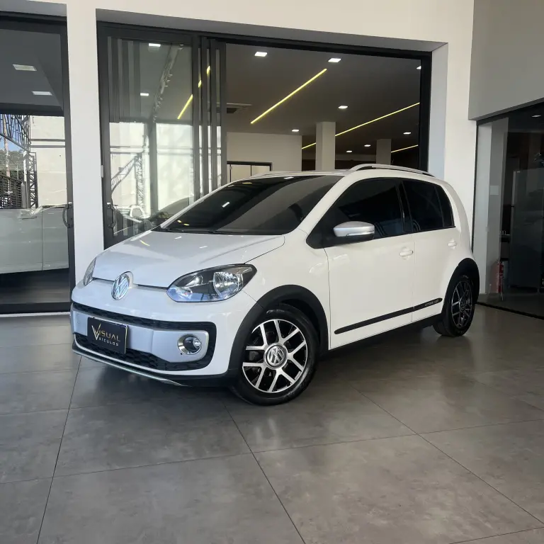 VOLKSWAGEN Cross UP
