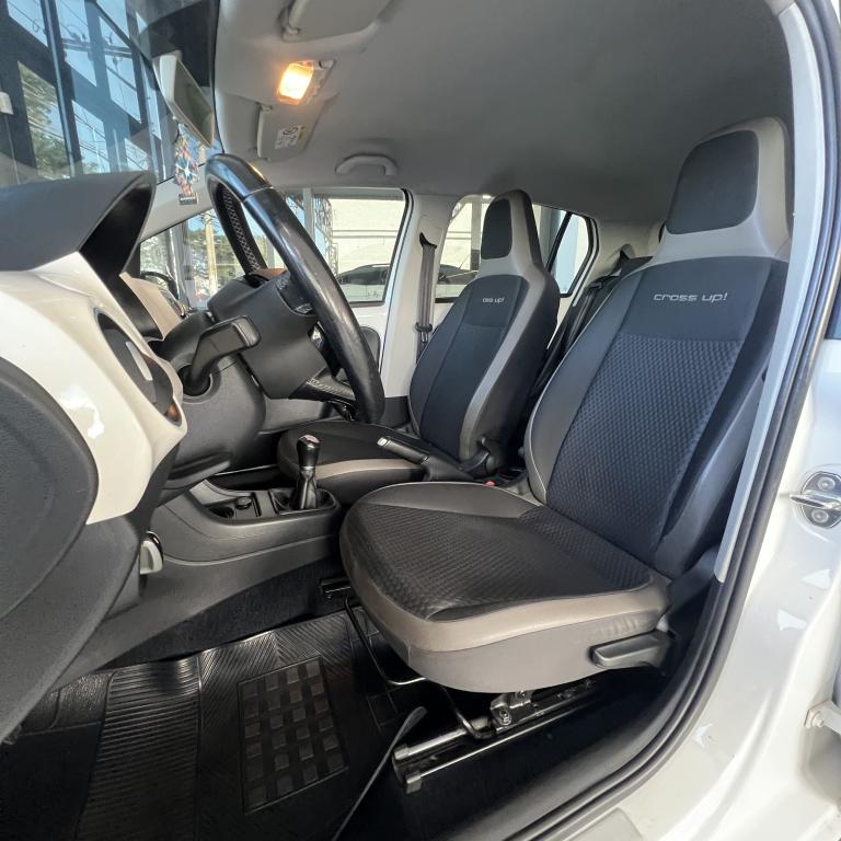 VOLKSWAGEN Cross UP - Foto
