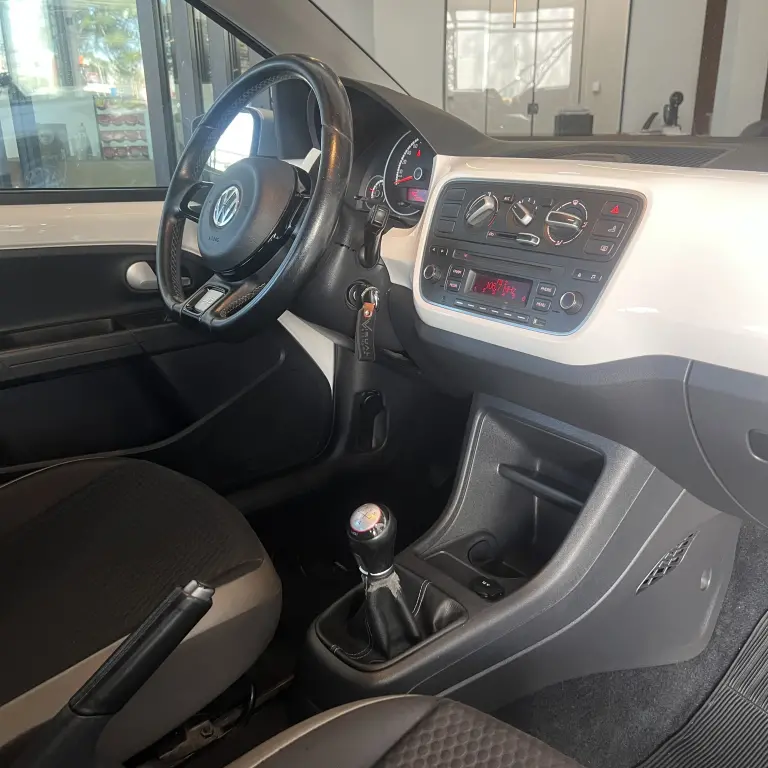 VOLKSWAGEN Cross UP - Foto