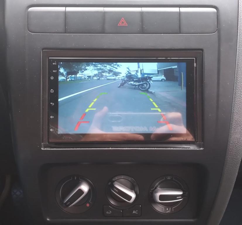 VOLKSWAGEN Fox - Foto