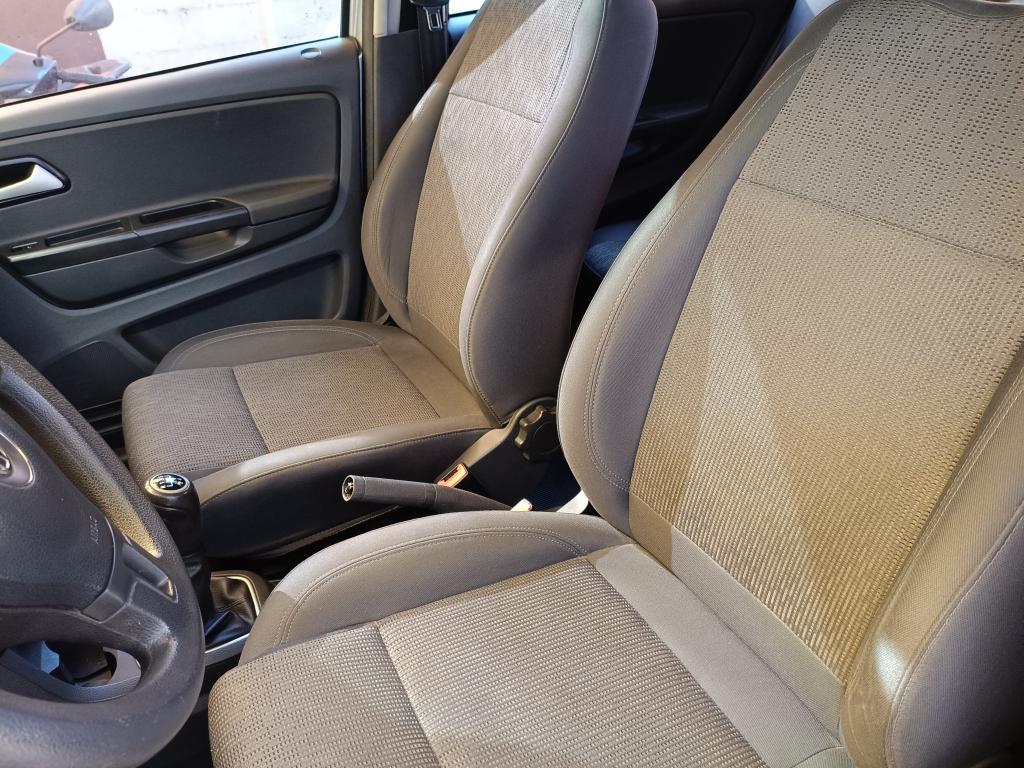 VOLKSWAGEN Fox - Foto