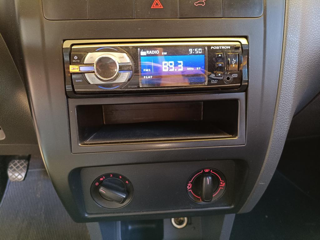 VOLKSWAGEN Fox - Foto