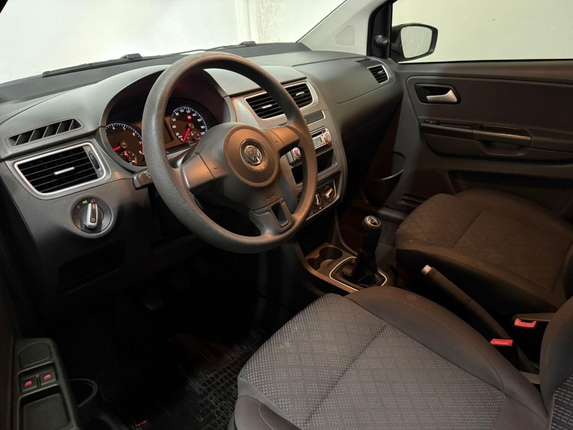 VOLKSWAGEN Fox - Foto