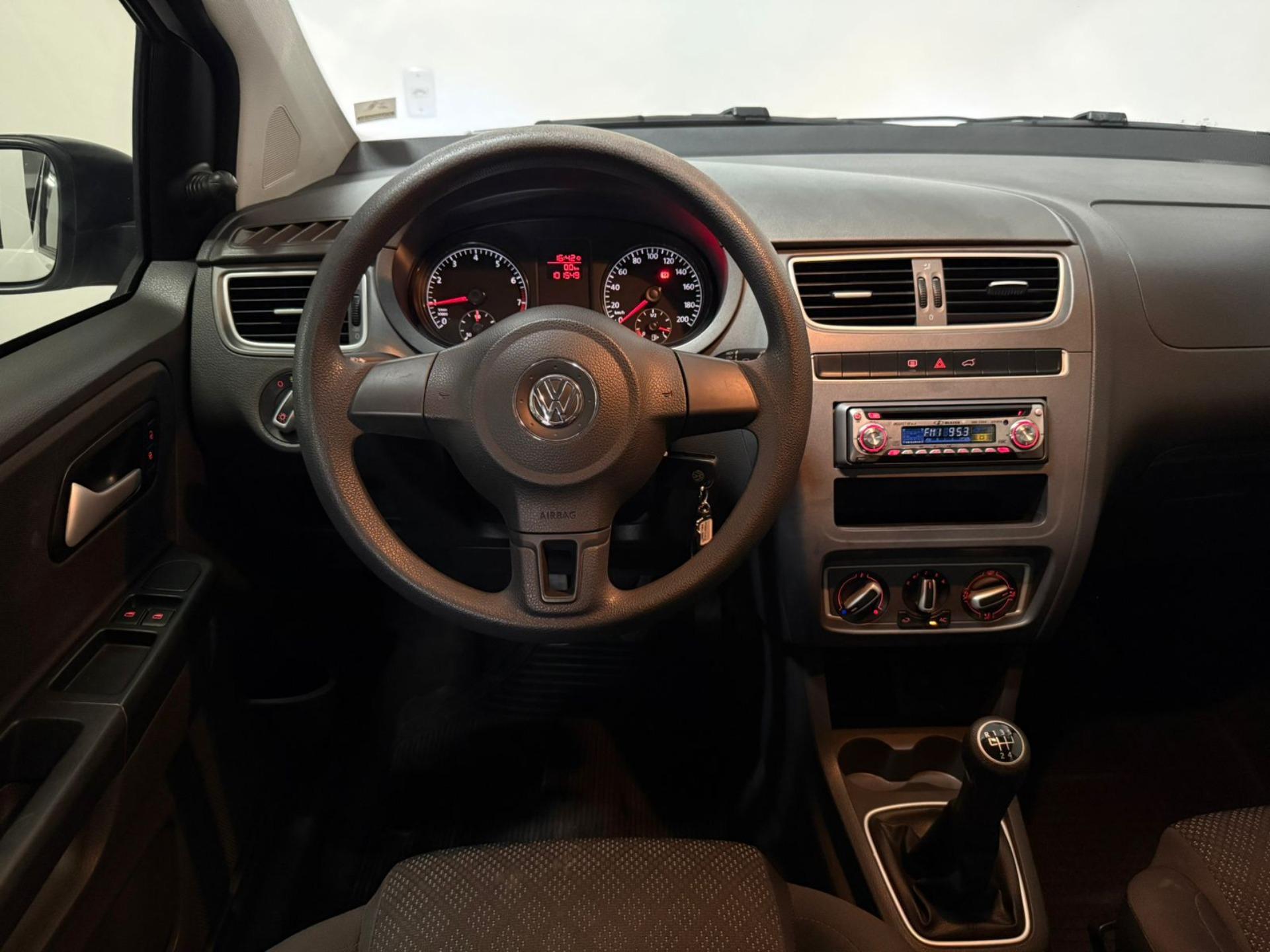 VOLKSWAGEN Fox - Foto