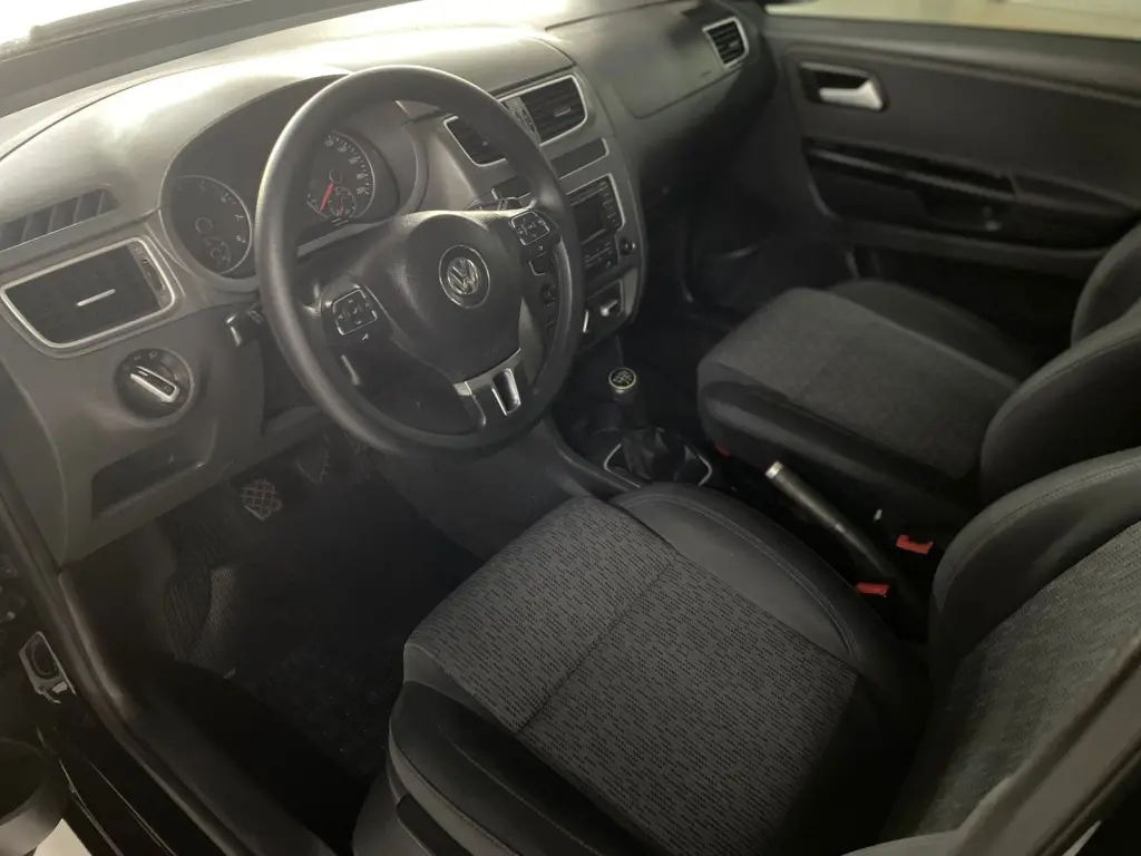VOLKSWAGEN Fox - Foto