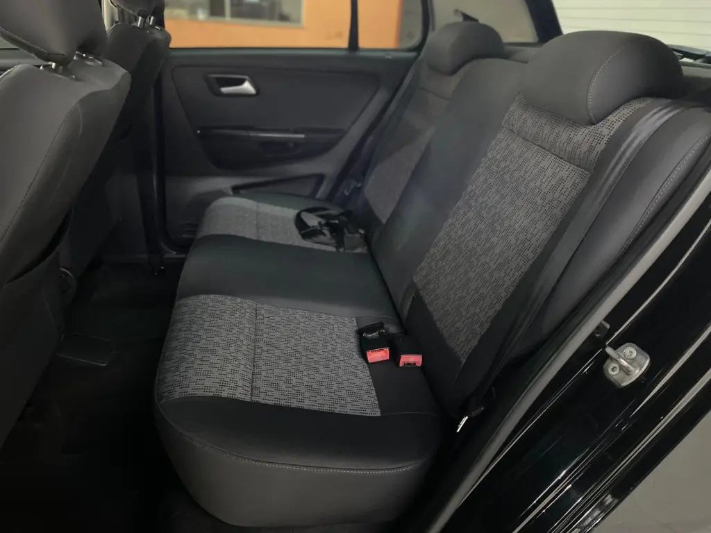 VOLKSWAGEN Fox - Foto