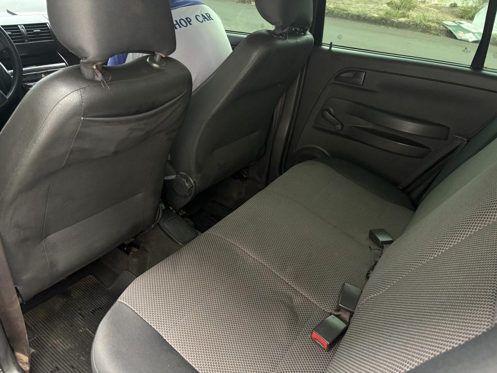 VOLKSWAGEN Fox - Foto