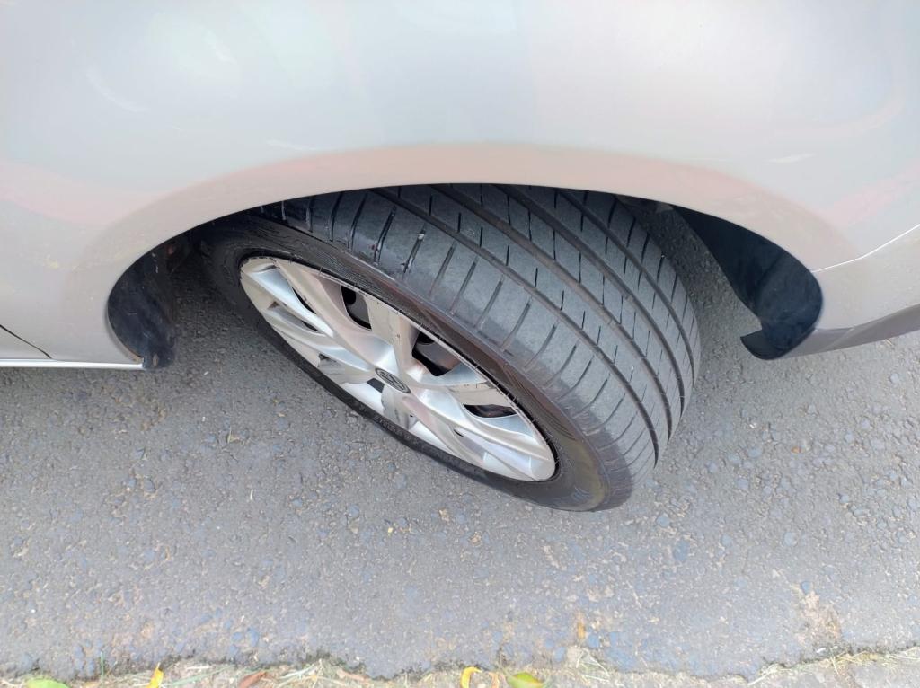 VOLKSWAGEN Fox - Foto