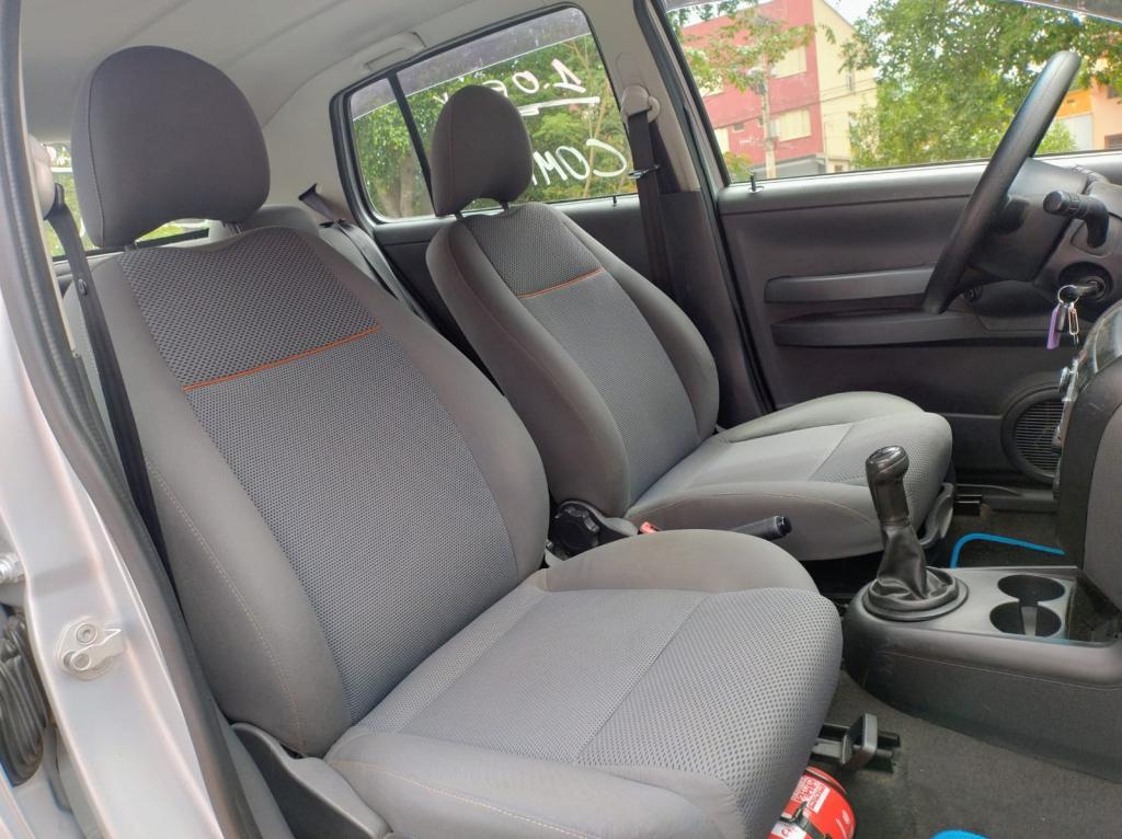 VOLKSWAGEN Fox - Foto