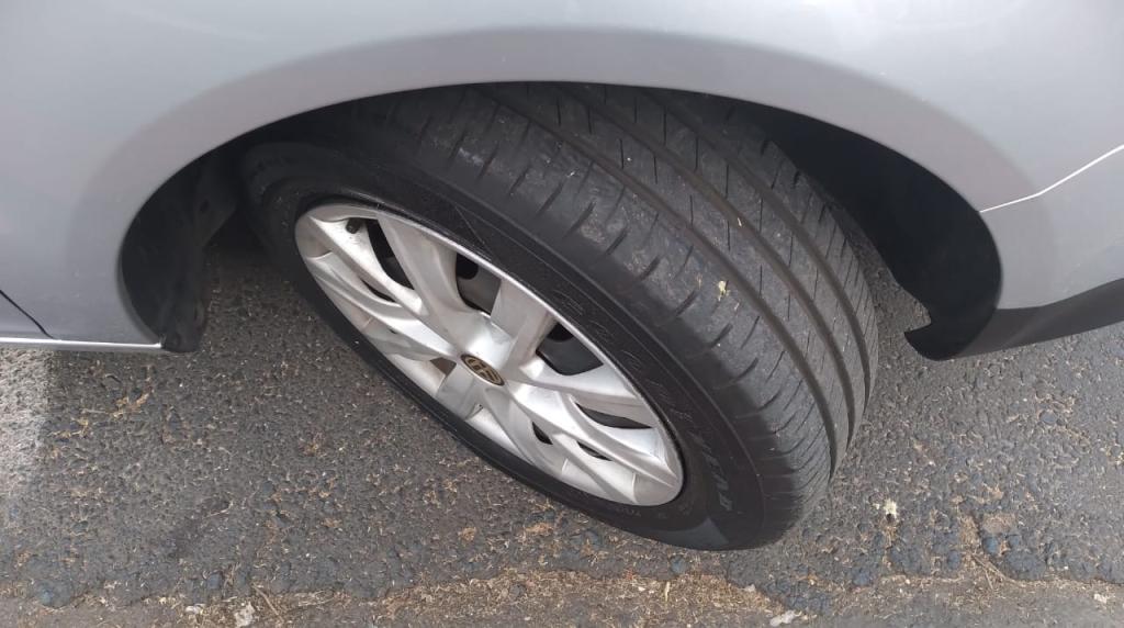 VOLKSWAGEN Fox - Foto