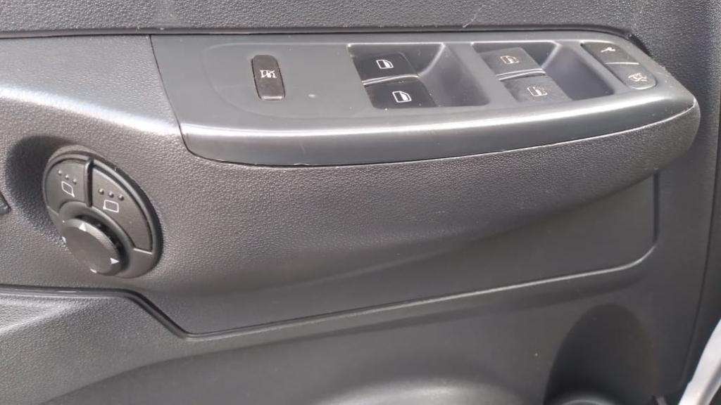 VOLKSWAGEN Fox - Foto