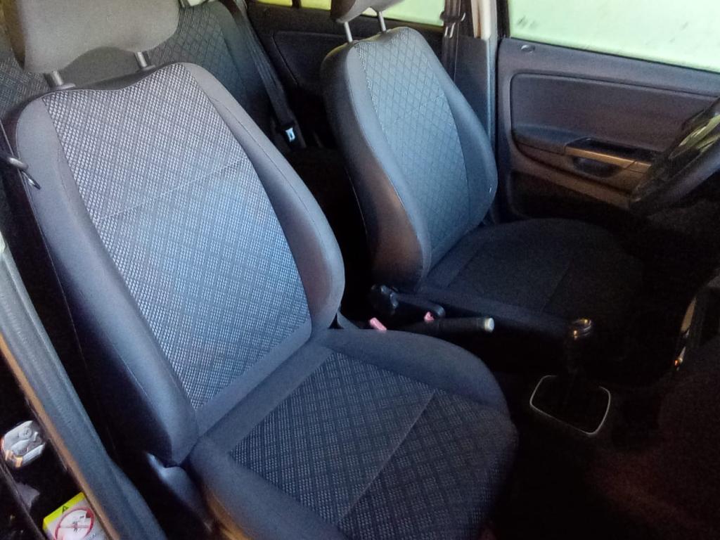 VOLKSWAGEN Fox - Foto