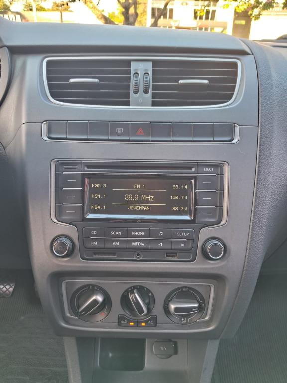 VOLKSWAGEN Fox - Foto