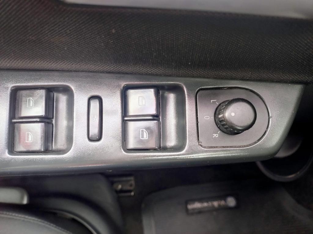 VOLKSWAGEN Fox - Foto