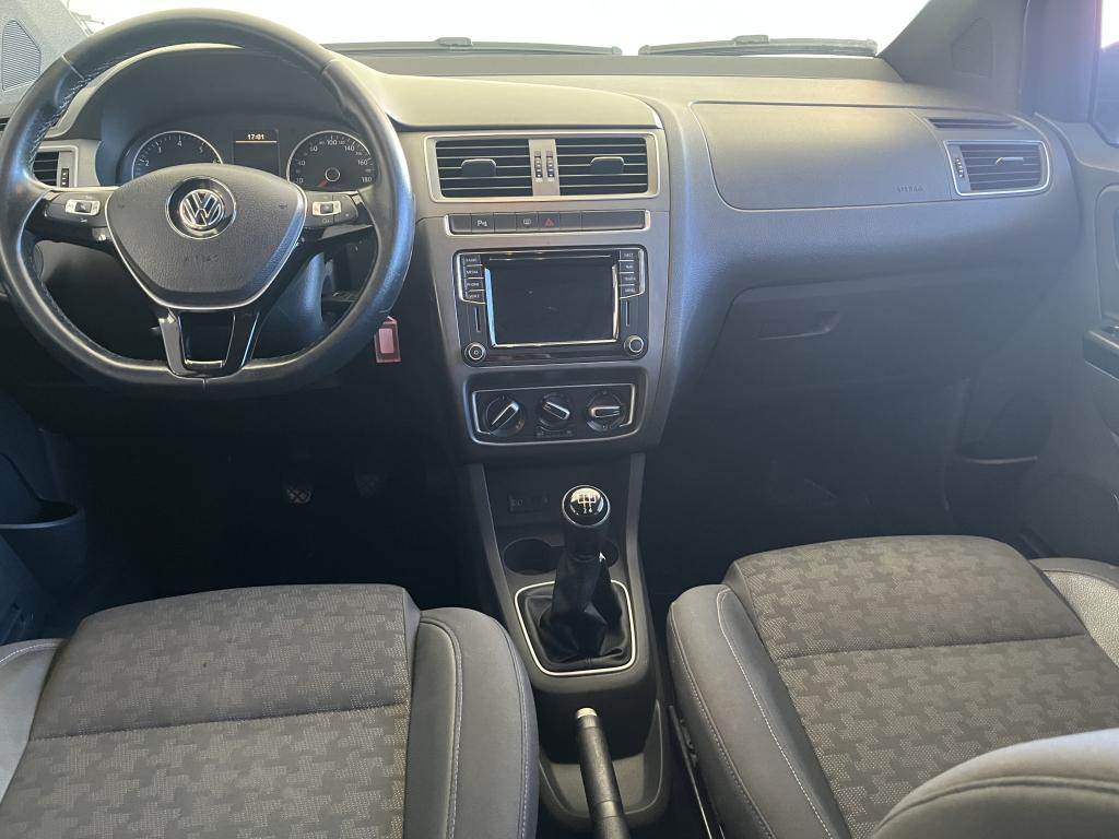 VOLKSWAGEN Fox - Foto