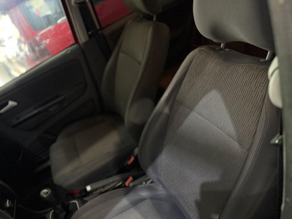 VOLKSWAGEN Fox - Foto