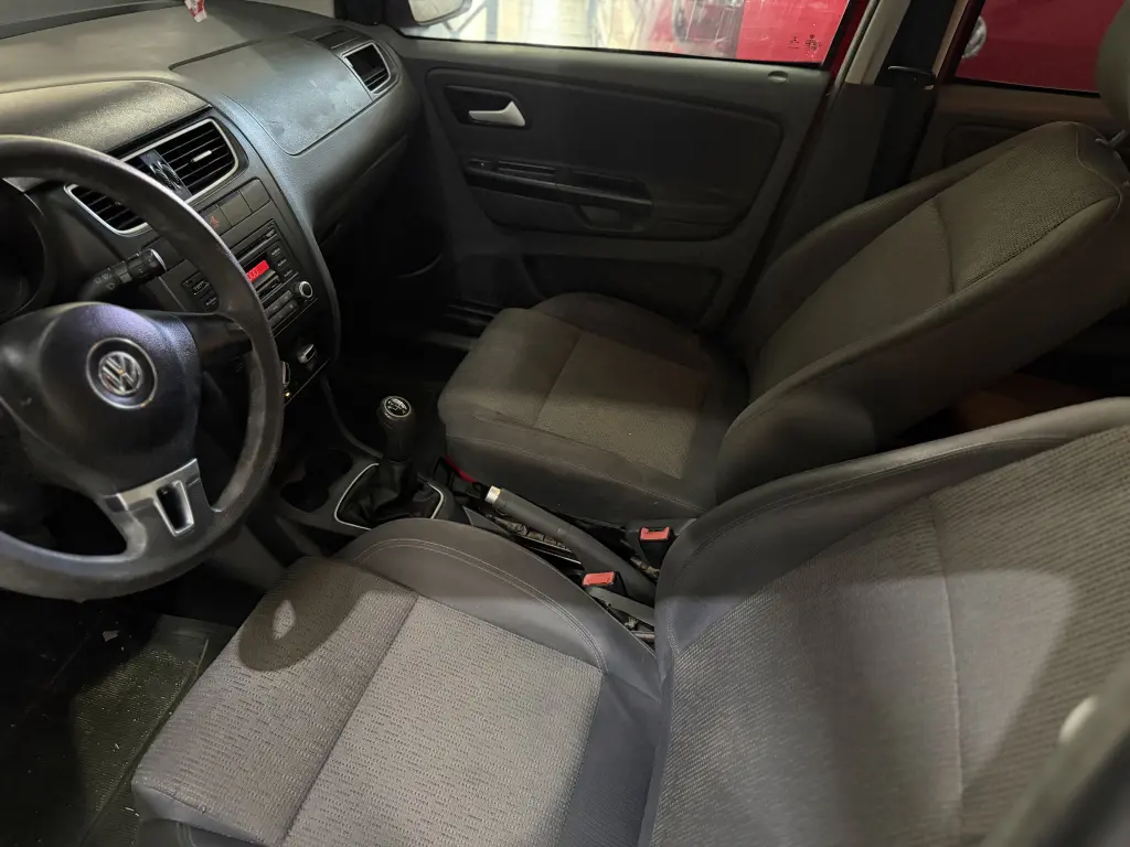 VOLKSWAGEN Fox - Foto