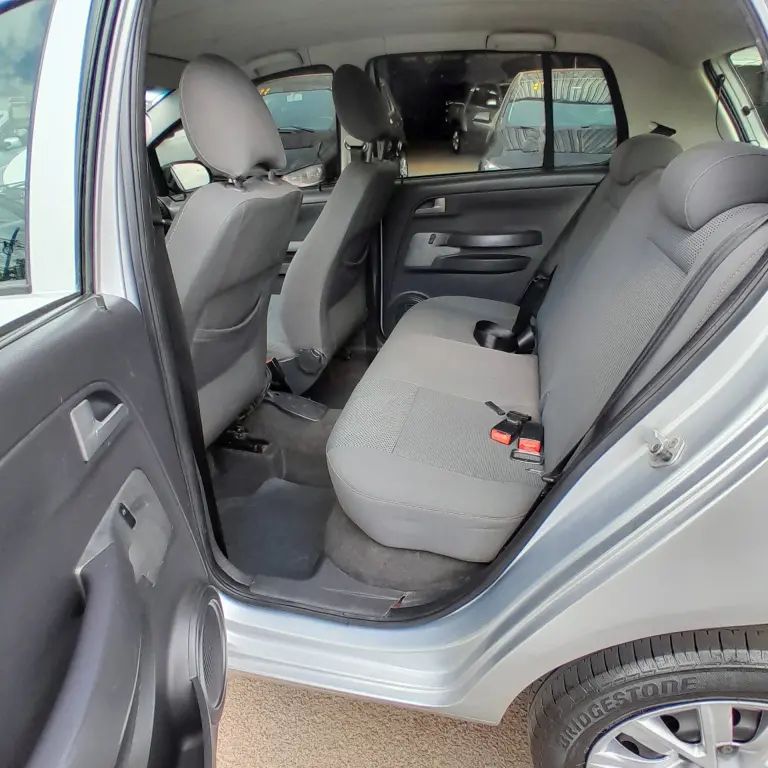 VOLKSWAGEN Fox - Foto