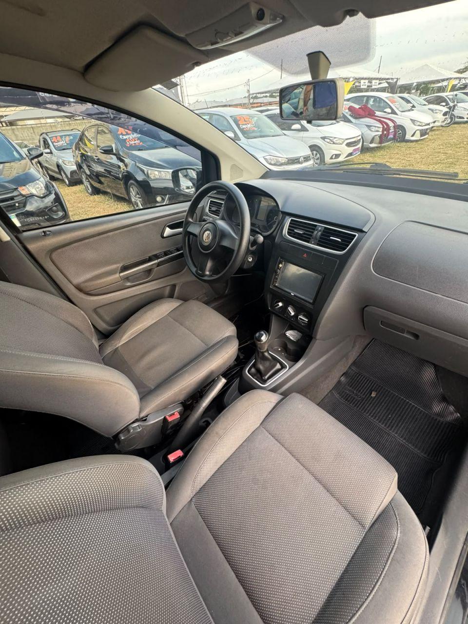 VOLKSWAGEN Fox - Foto
