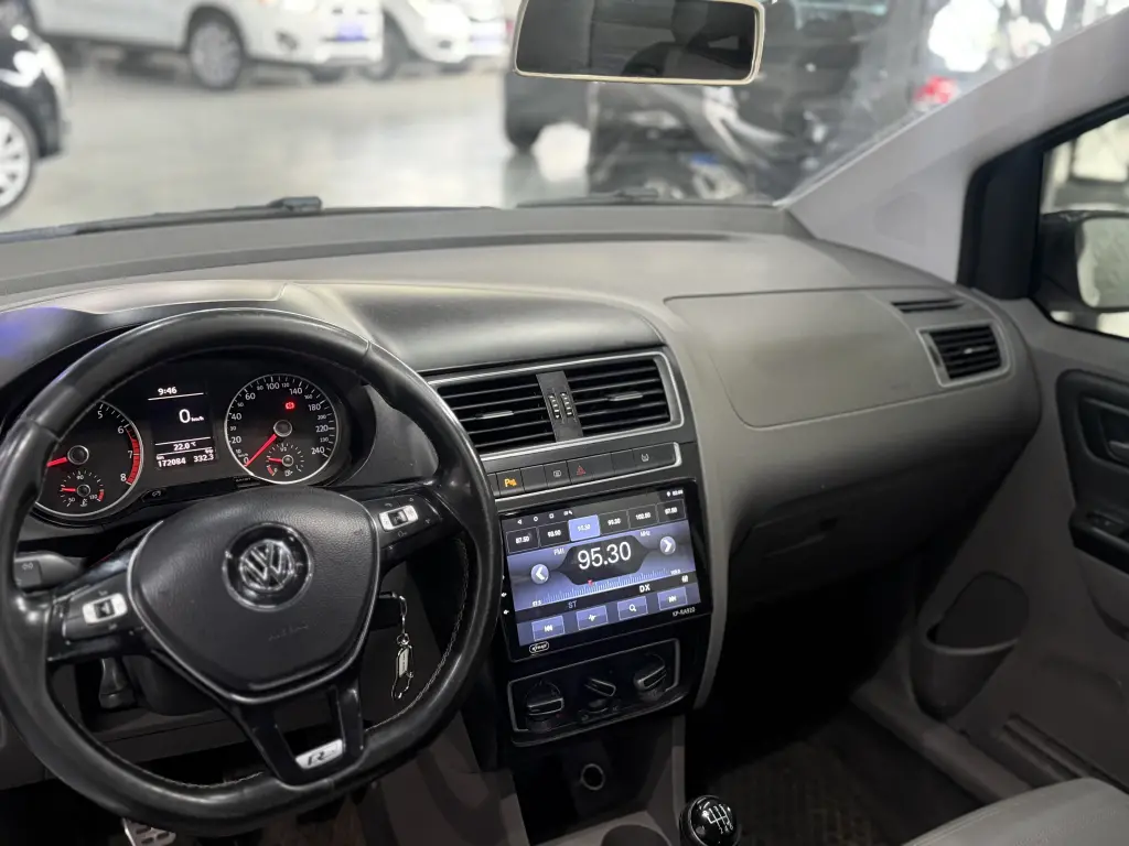 VOLKSWAGEN Fox - Foto