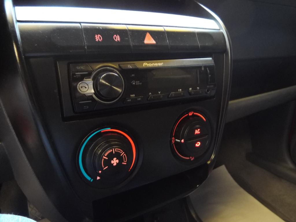 VOLKSWAGEN Fox - Foto