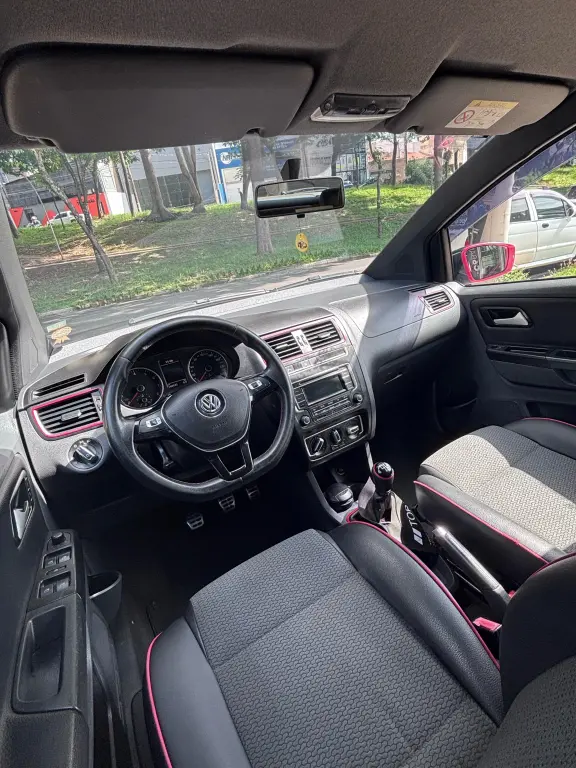 VOLKSWAGEN Fox - Foto