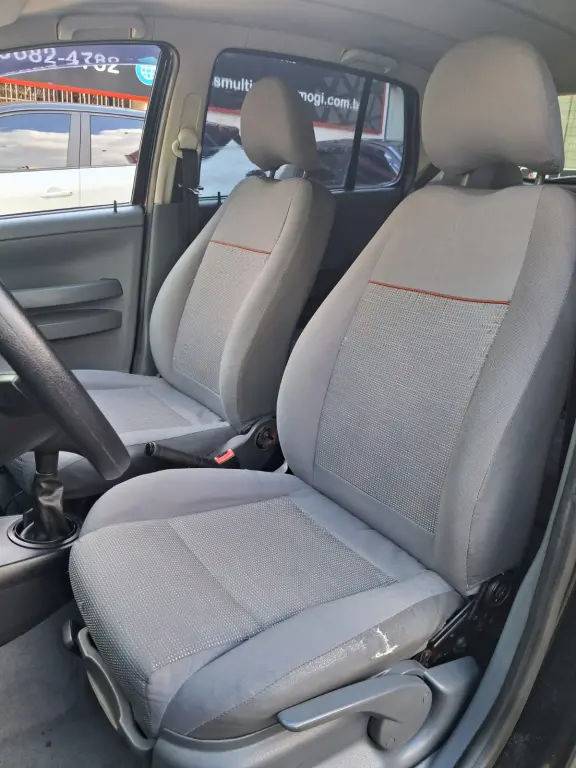 VOLKSWAGEN Fox - Foto