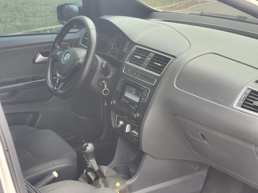 VOLKSWAGEN Fox - Foto