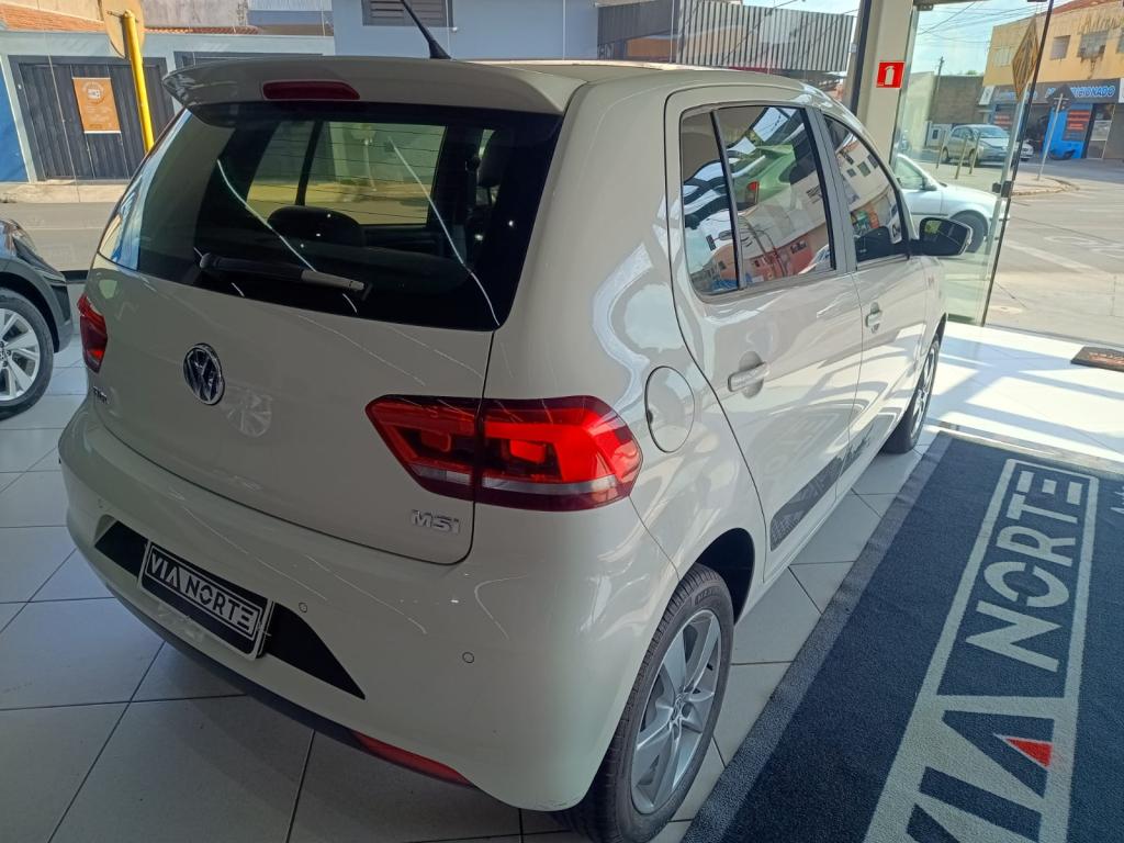 VOLKSWAGEN Fox - Foto