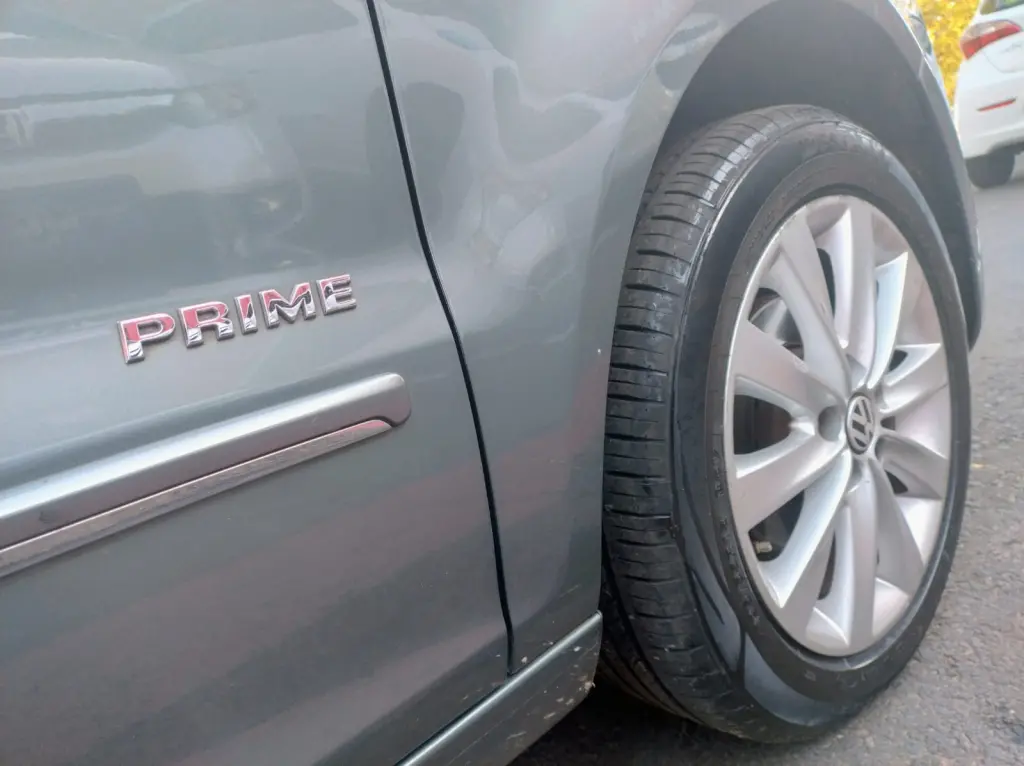 VOLKSWAGEN Fox - Foto