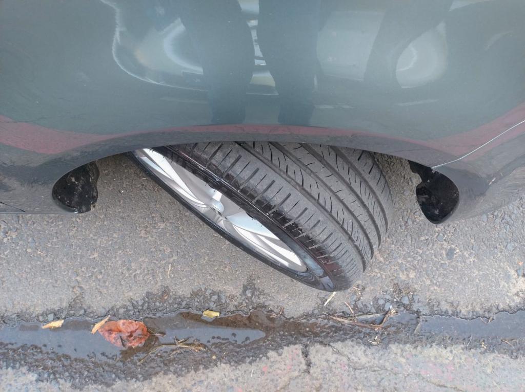 VOLKSWAGEN Fox - Foto