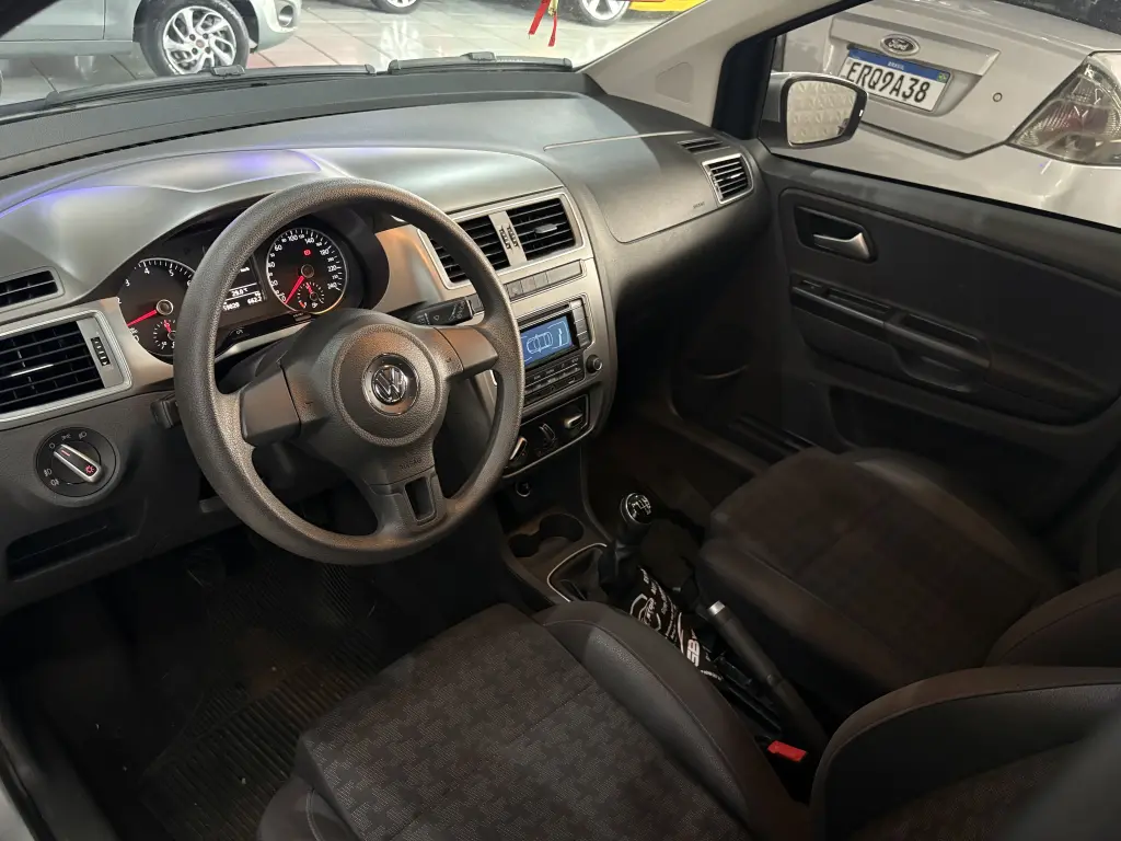 VOLKSWAGEN Fox - Foto