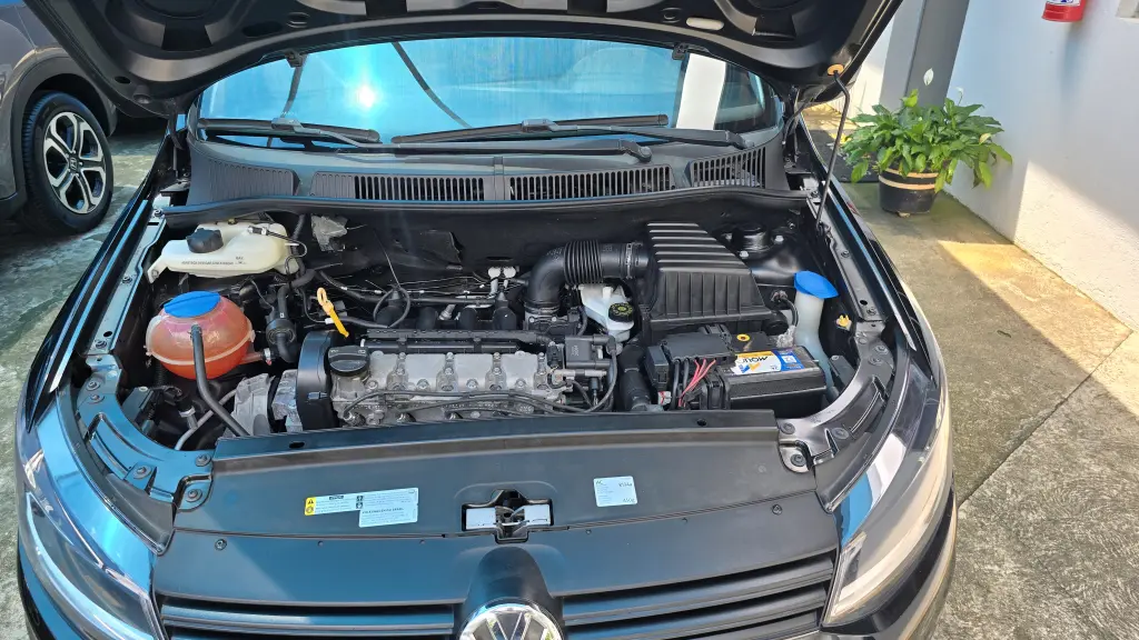 VOLKSWAGEN Fox - Foto
